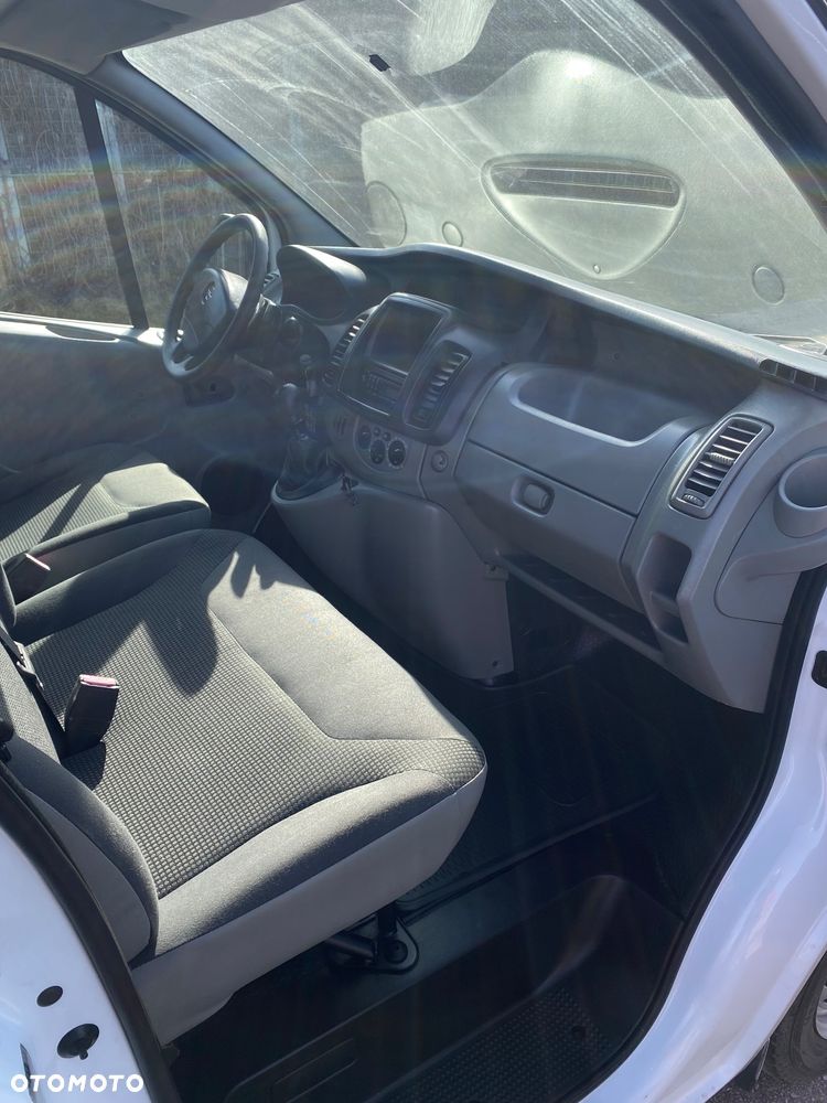Opel Vivaro - 11