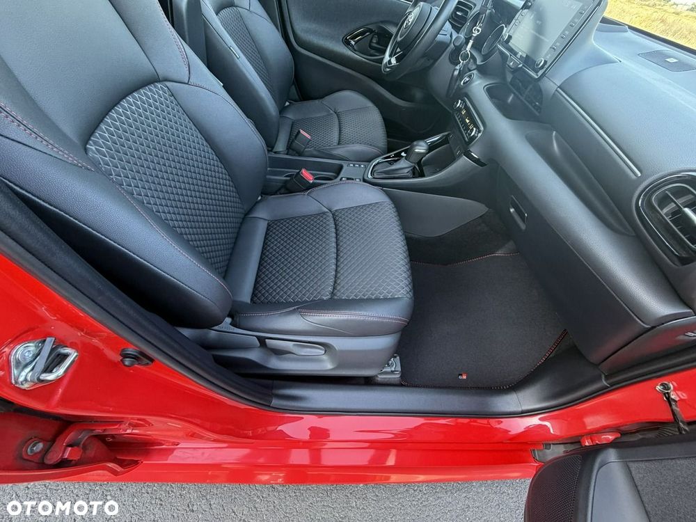 Toyota Yaris 1.5 VVT-i GR SPORT - 35