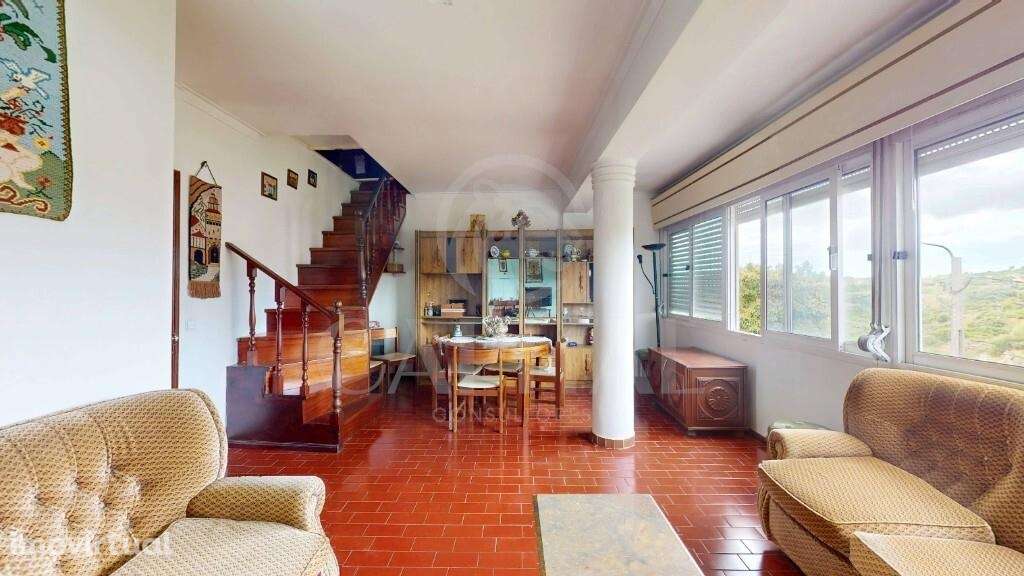 ✨ T2 com Entrada Independente e Espaço Exterior em Porto Salvo - Grande imagem: 5/31