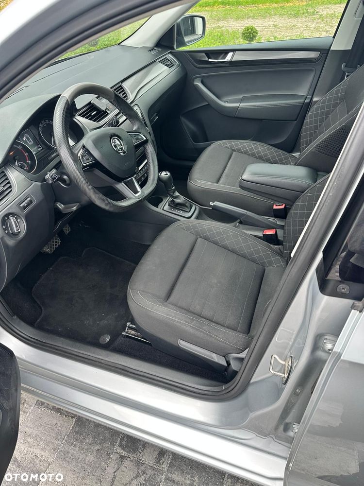 Skoda RAPID 1.4 TSI Emotion Plus DSG - 11