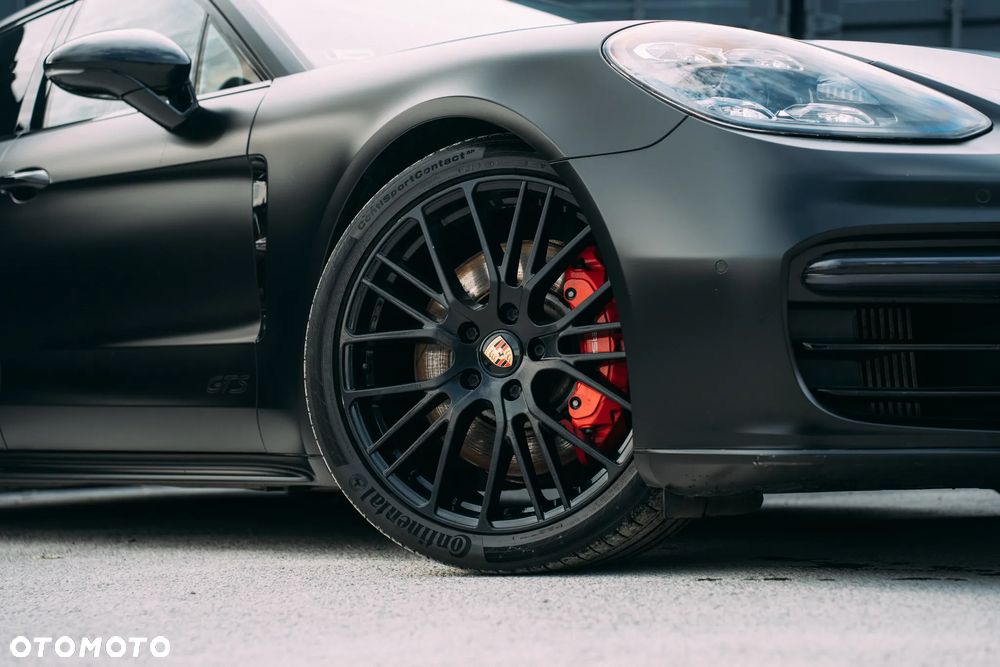 Porsche Panamera - 12