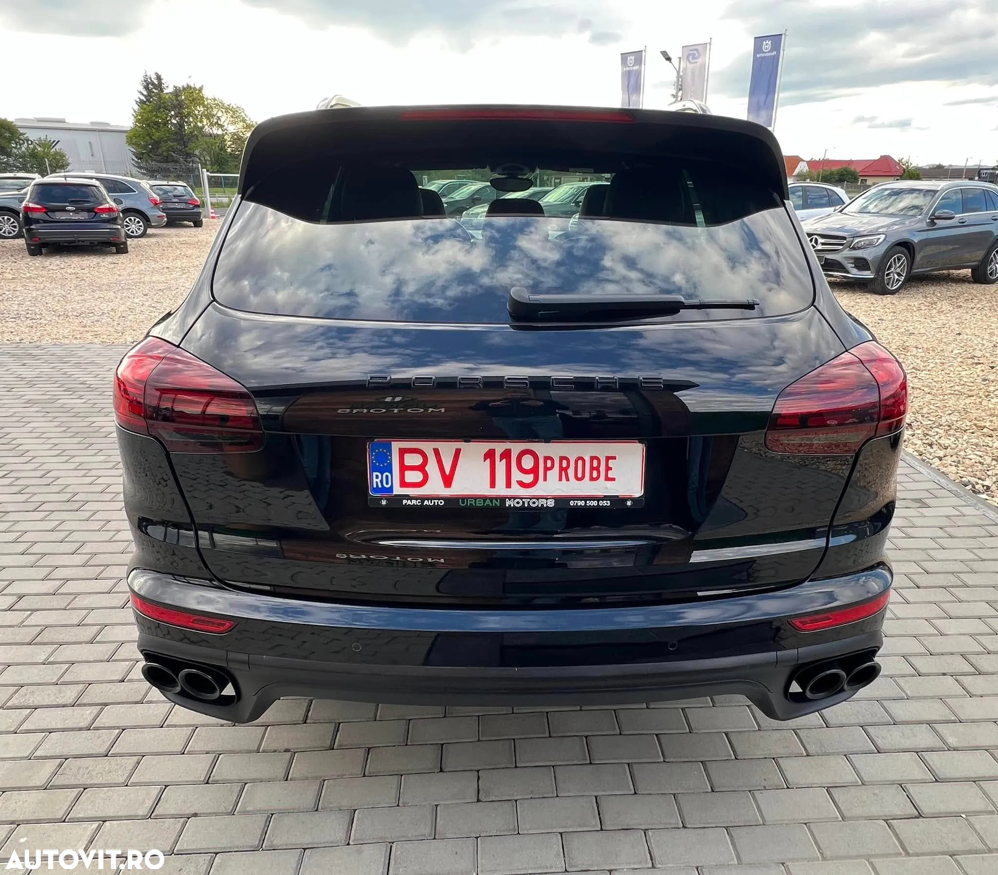 Porsche Cayenne 3.0 L - 10