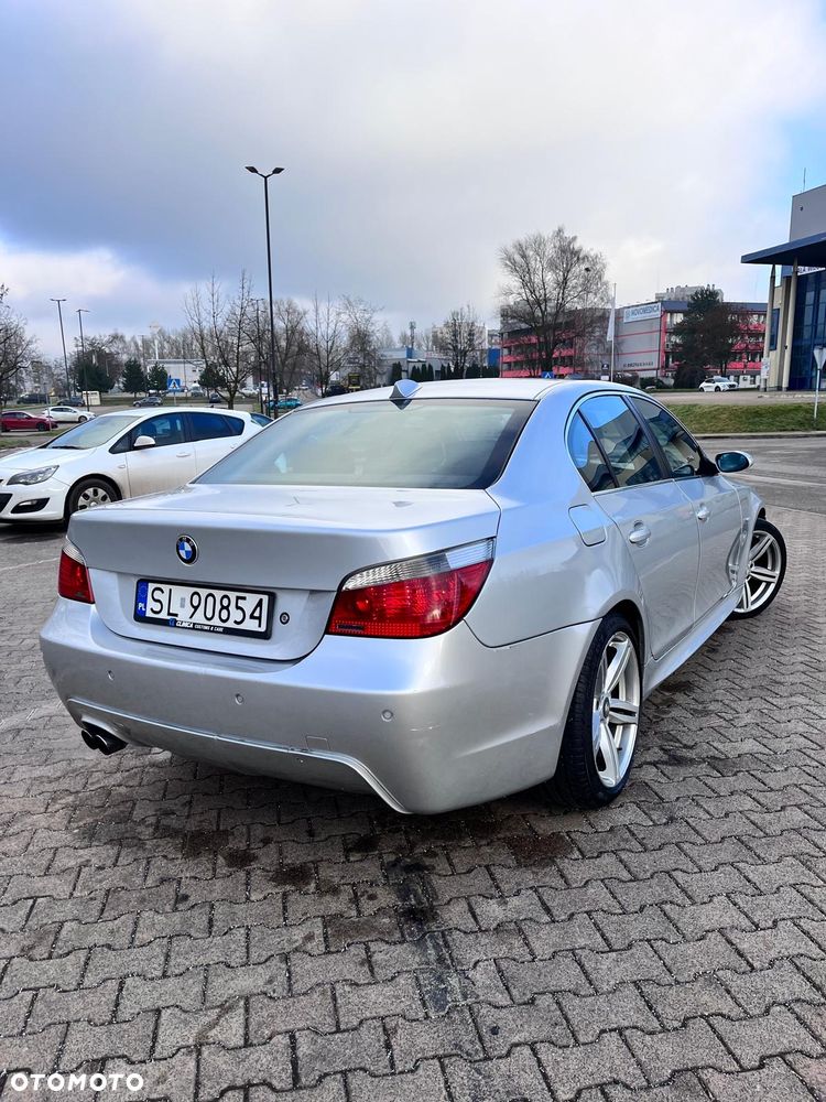 BMW Seria 5 545i - 8