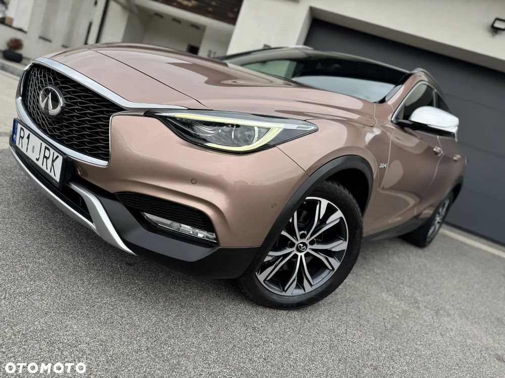 Infiniti QX - 1