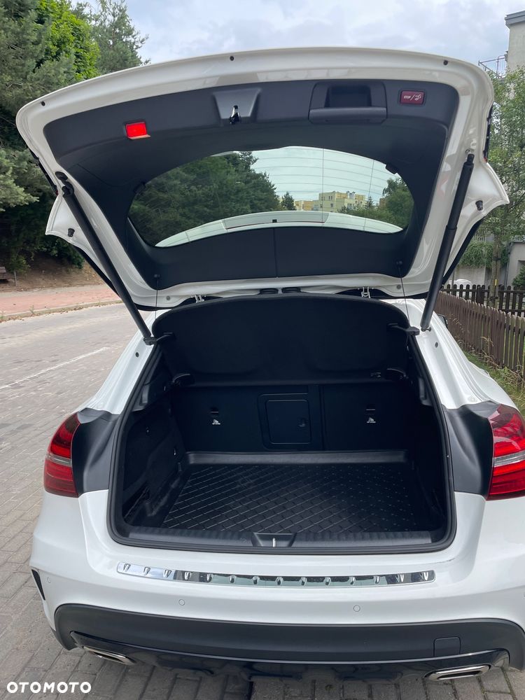 Mercedes-Benz GLA 220 4-Matic - 21