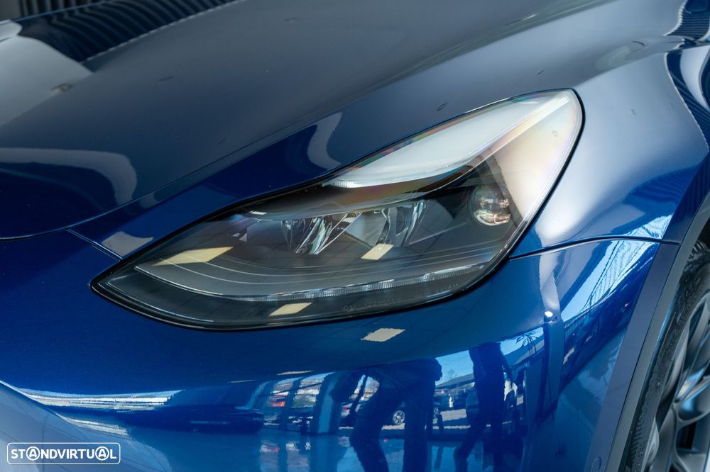 Tesla Model Y Long Range Dual Motor AWD - 33