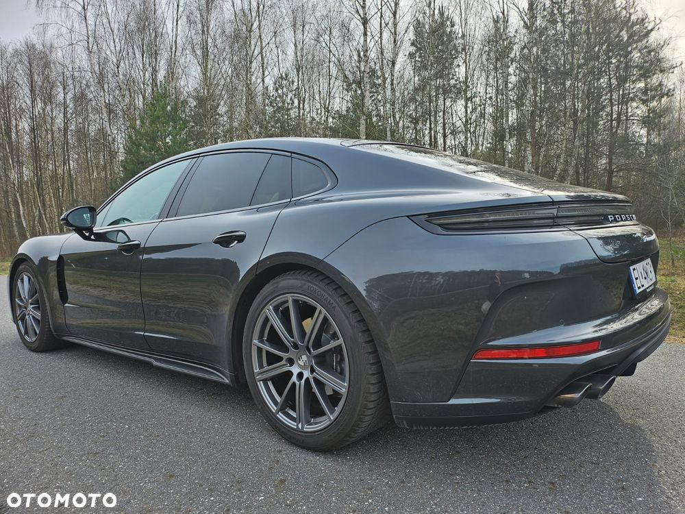 Porsche Panamera - 40