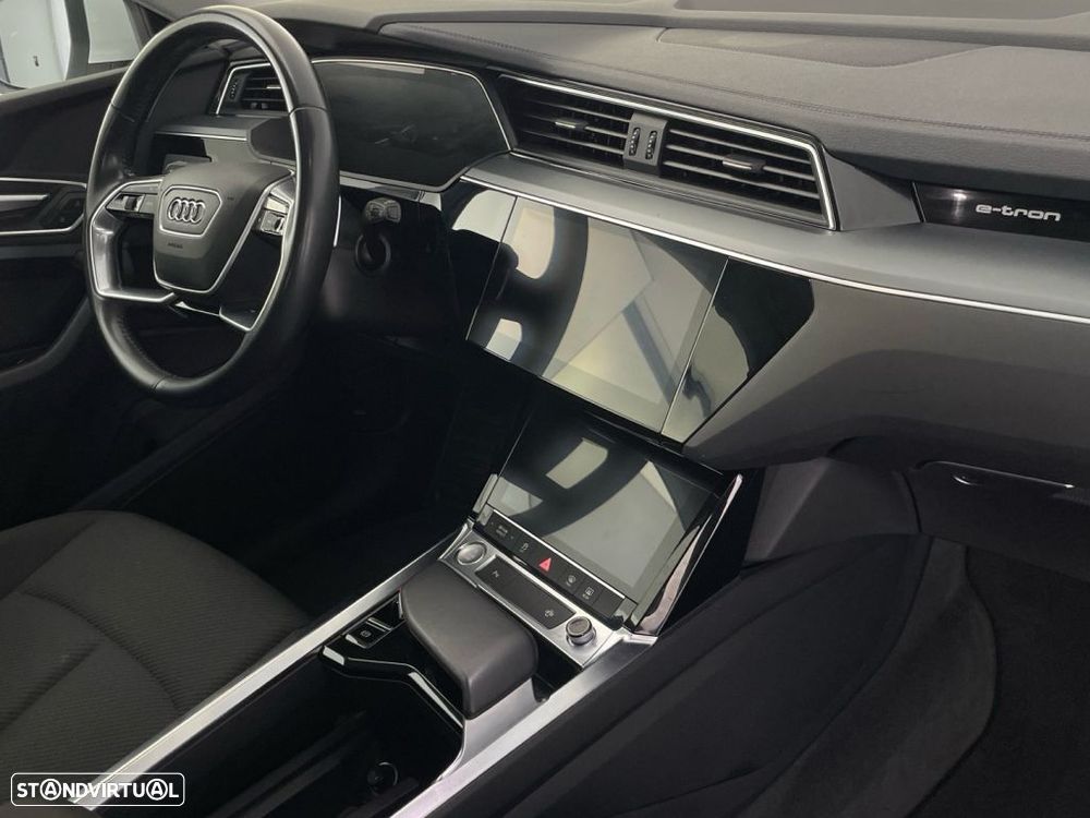 Audi e-tron 55 quattro Advanced - 23