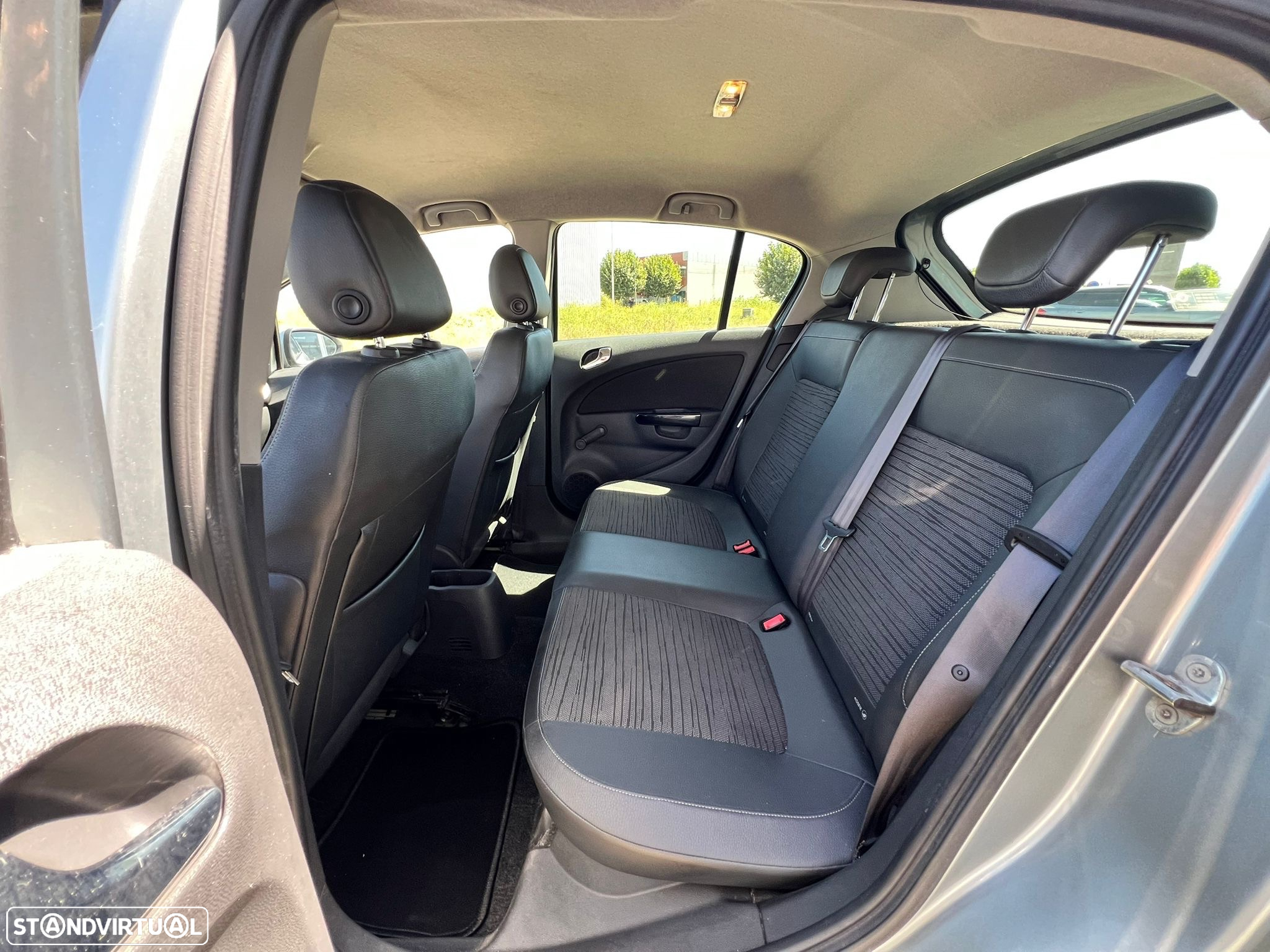 Opel Corsa 1.2 Go! FlexFuel - 8