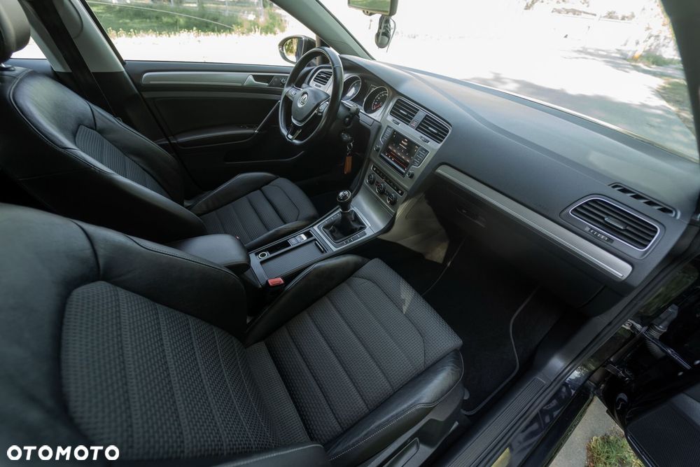Volkswagen Golf 2.0 TDI BlueMotion Technology Edition - 25
