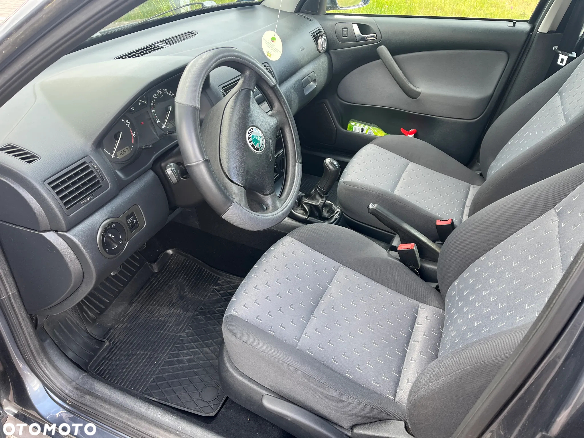 Skoda Octavia 1.6 Tour - 5