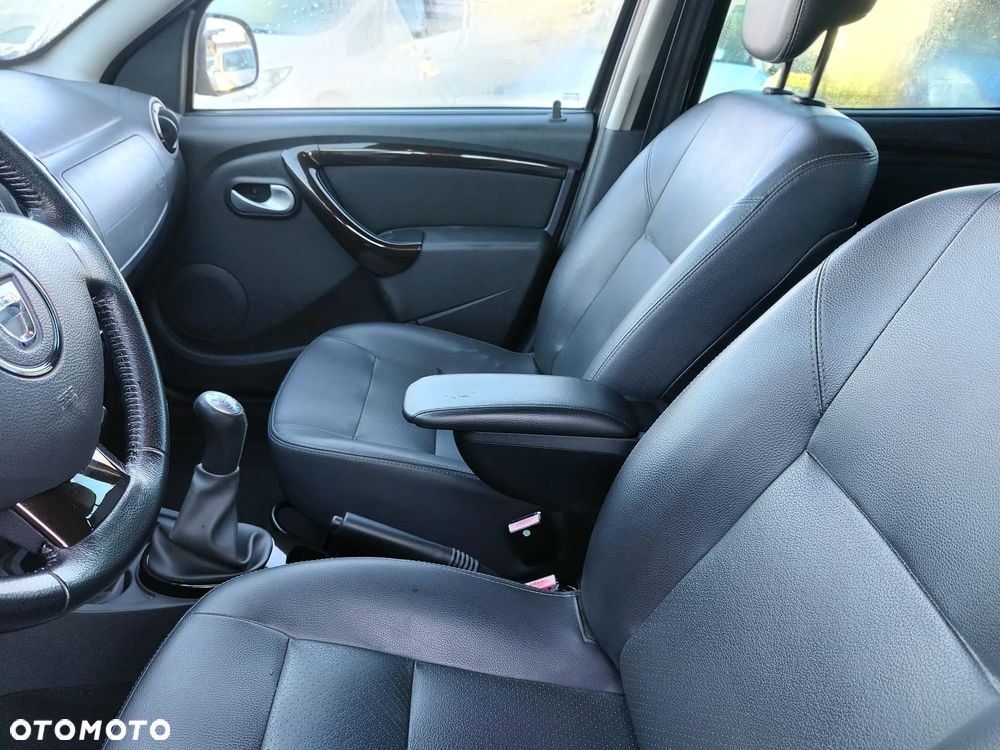 Dacia Duster 1.6 - 12