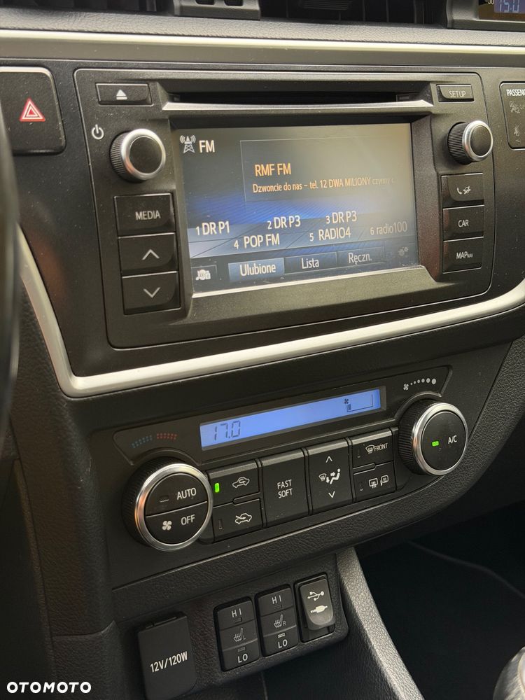 Toyota Auris 2.0 D-4D Premium Comfort - 24