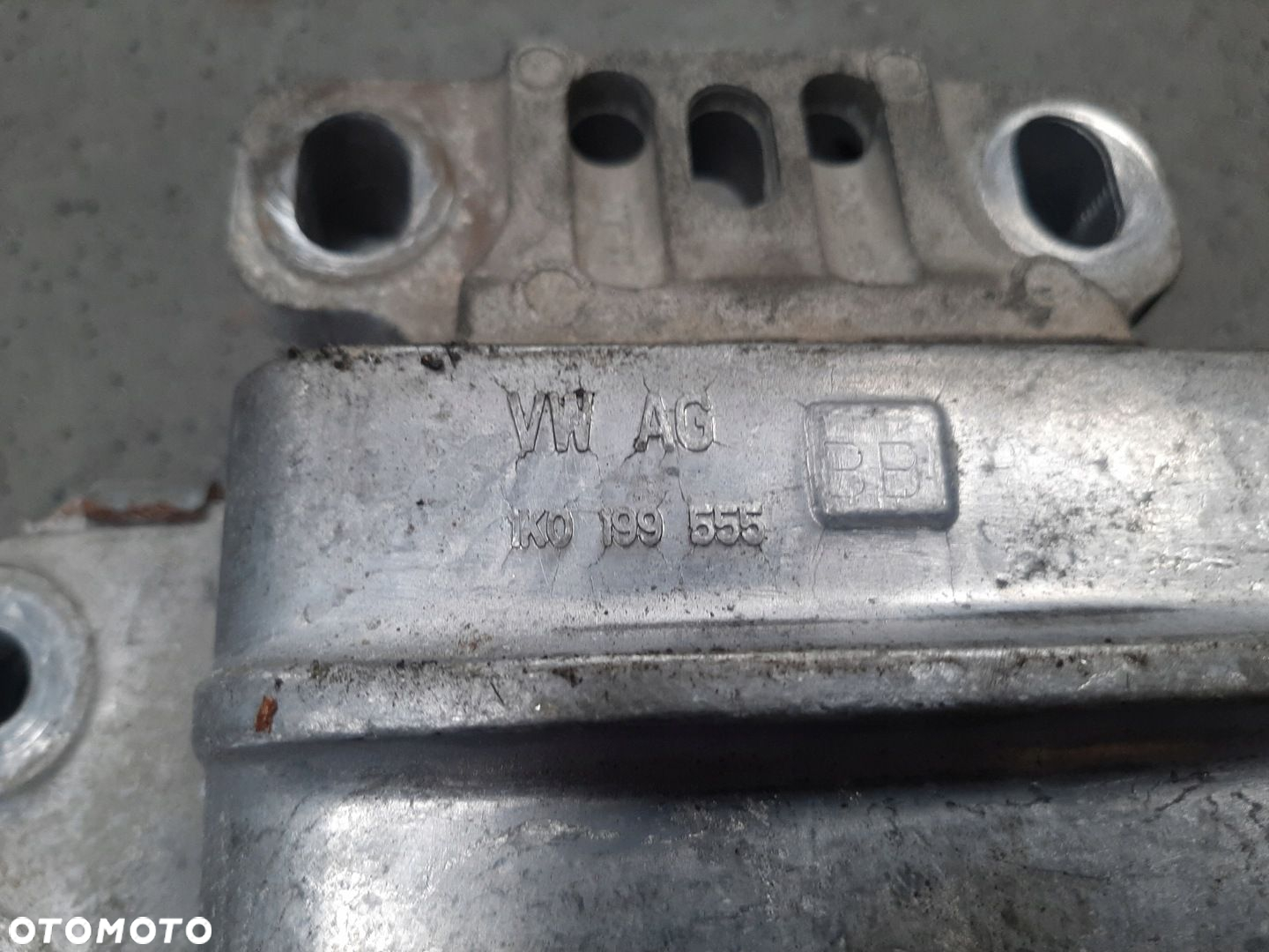 VW CADDY III LIFT DRUGI 2.0 TDI 2015-20 PODUSZKA ŁAPA SILNIKA 1K0199555BB - 3