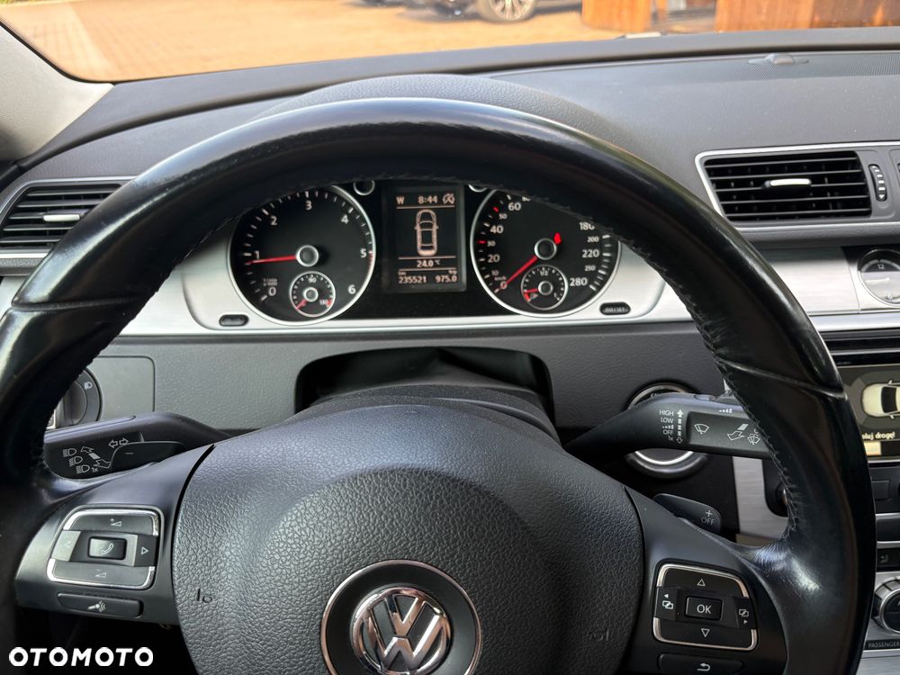Volkswagen Passat CC - 23