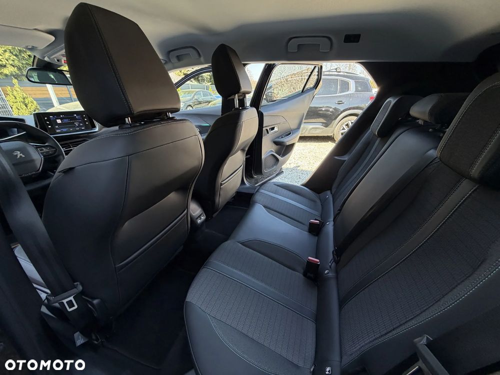 Peugeot 2008 1.2 PureTech Allure Pack S&S - 18