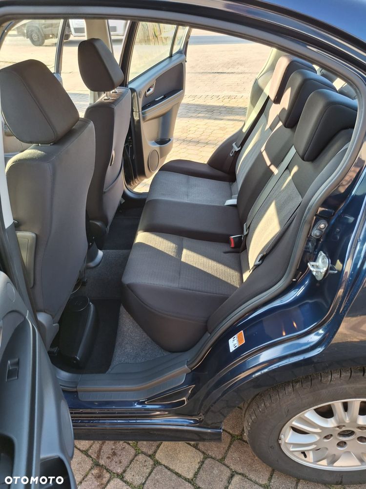 Suzuki SX4 - 13