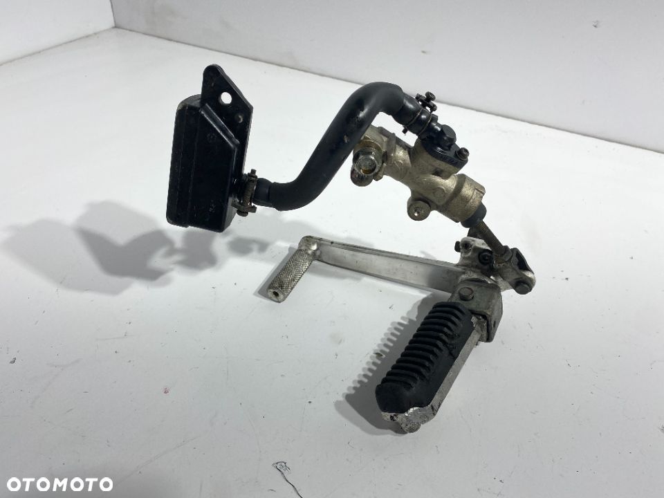 Pompa hamulca  tył   Suzuki Bandit GSF 400 - 2