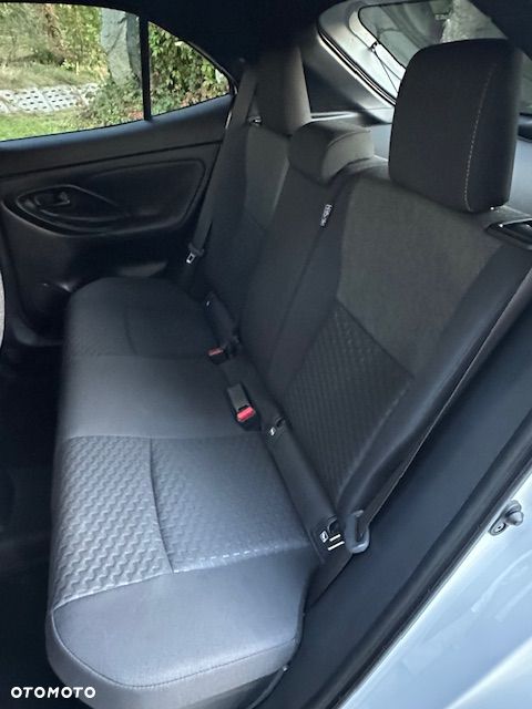 Toyota Yaris Cross 130 1.5 VVT-i Black&White - 37