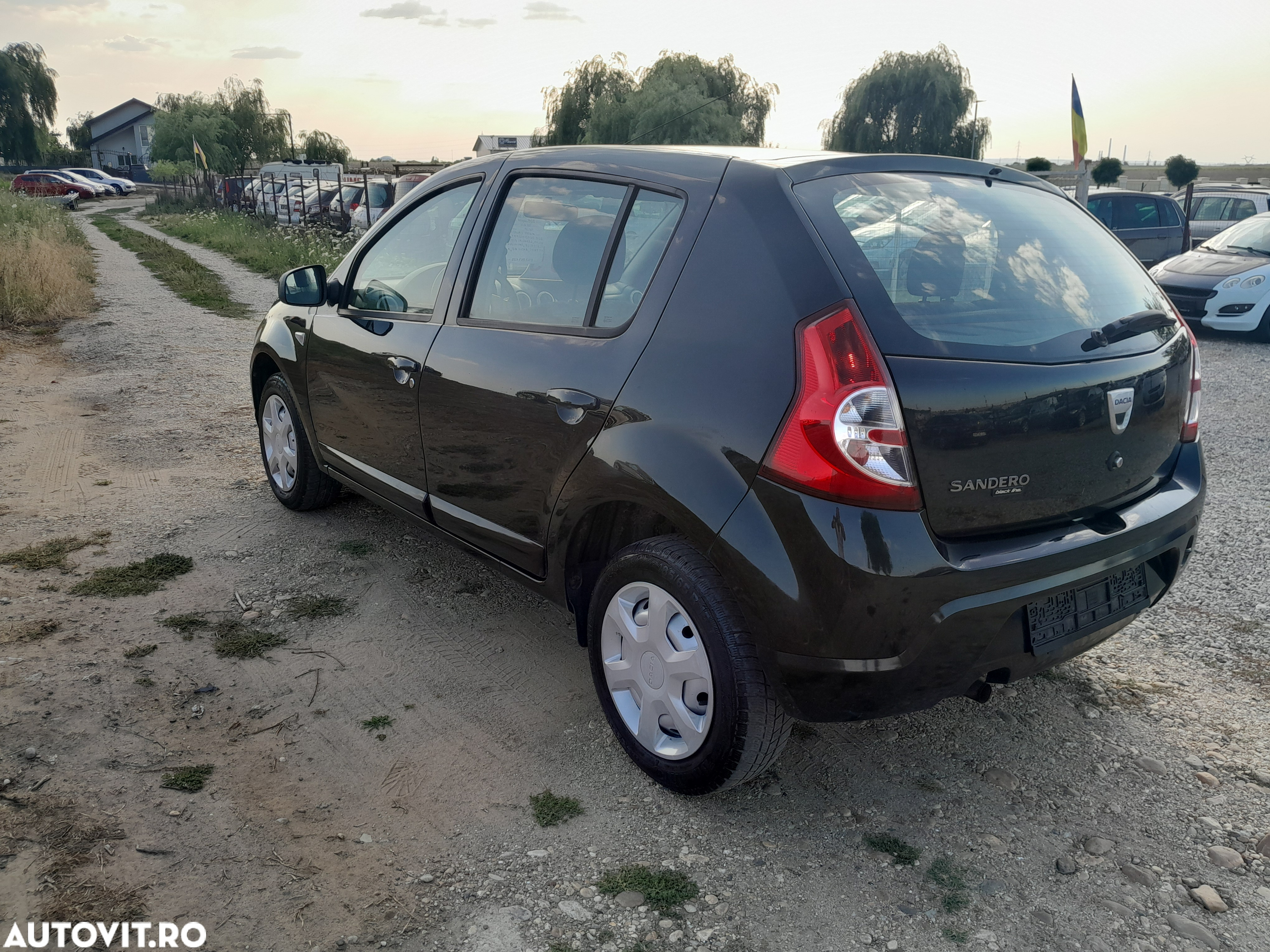 Dacia Sandero - 3