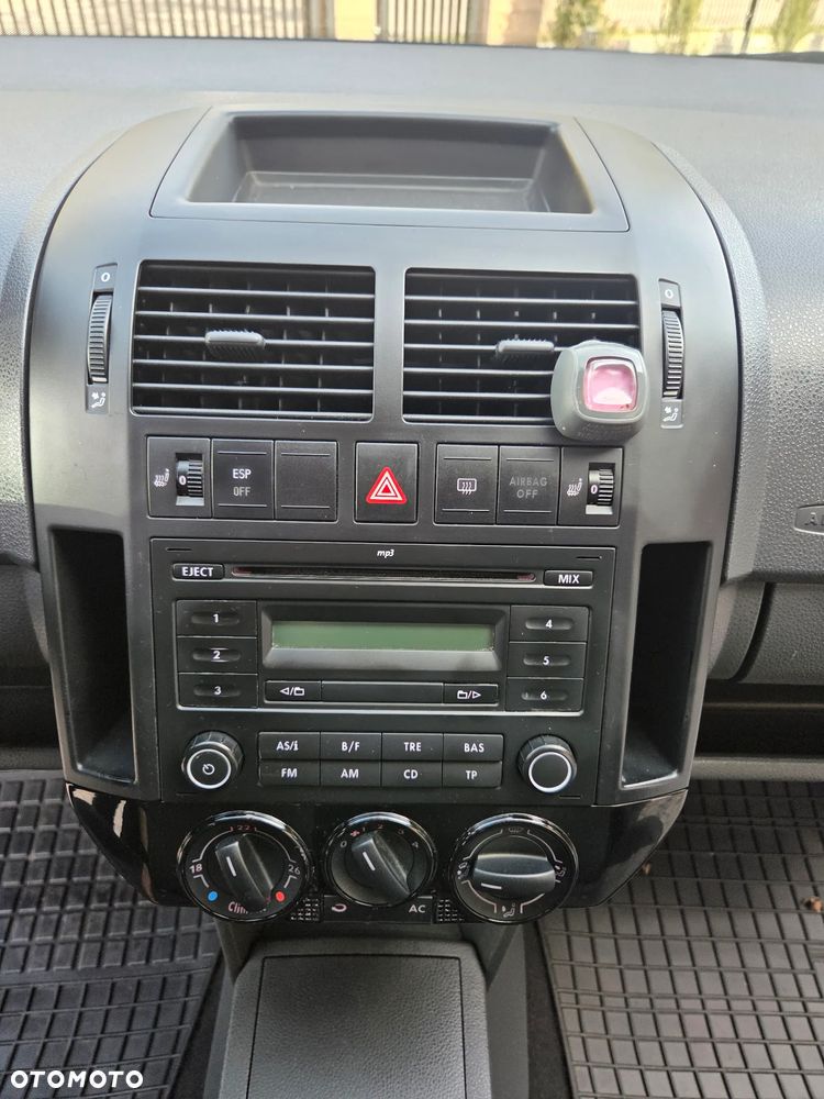 Volkswagen Polo - 13