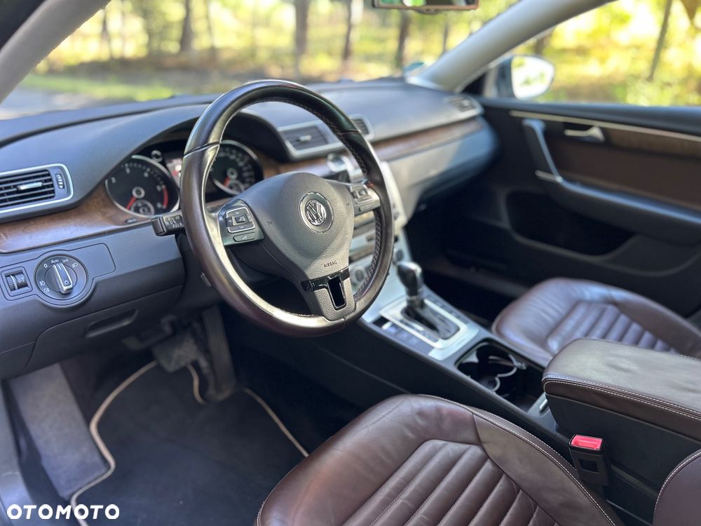 Volkswagen Passat 2.0 TDI 4Motion DSG BlueMotion Tech Exclusive - 23