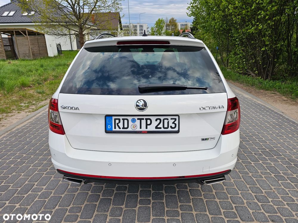 Skoda Octavia 2.0 TDI DSG RS - 5