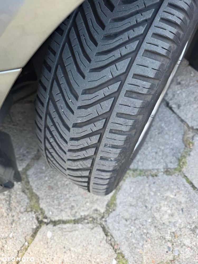 Ford Mondeo 2.0 TDDi Ghia - 9