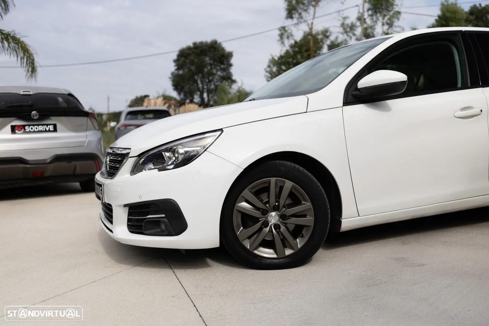 Peugeot 308 1.6 BlueHDi Style - 18