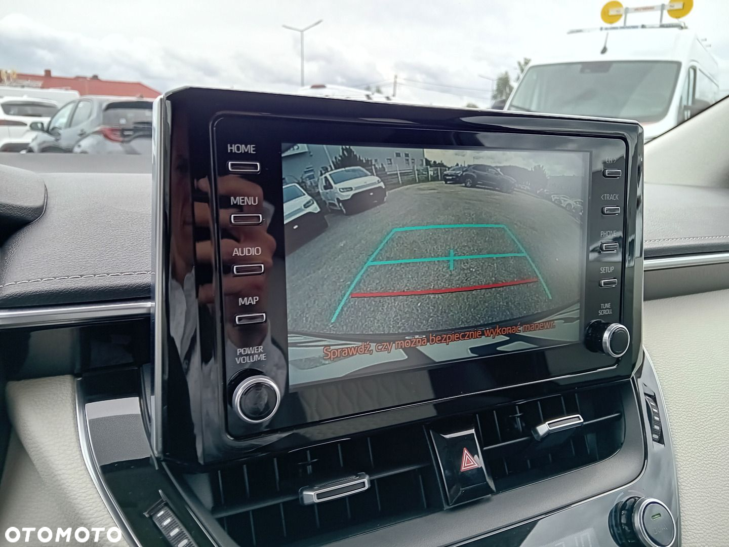 Toyota Corolla 1.8 Hybrid Executive - 25