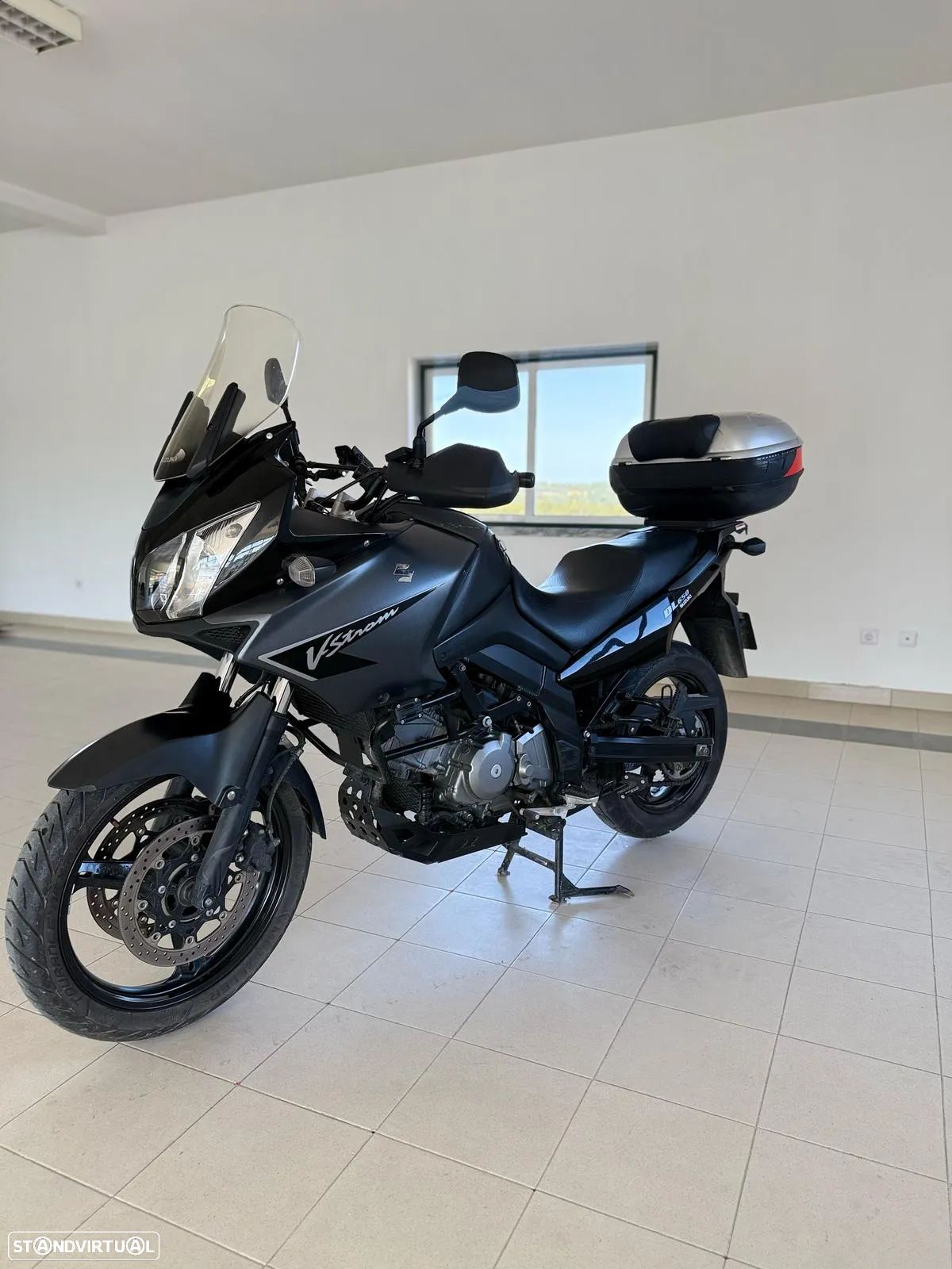 Suzuki DL V-Strom - 1