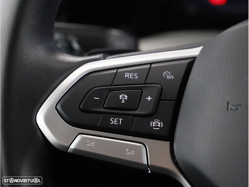 VW Golf 1.0 eTSI Life DSG - 27