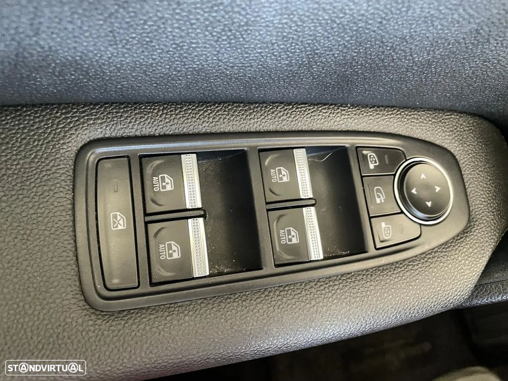 Renault Captur 1.3 TCe Initiale Paris EDC - 31