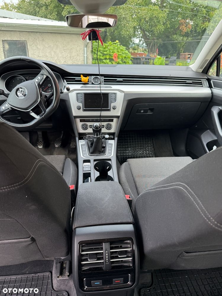 Volkswagen Passat - 7