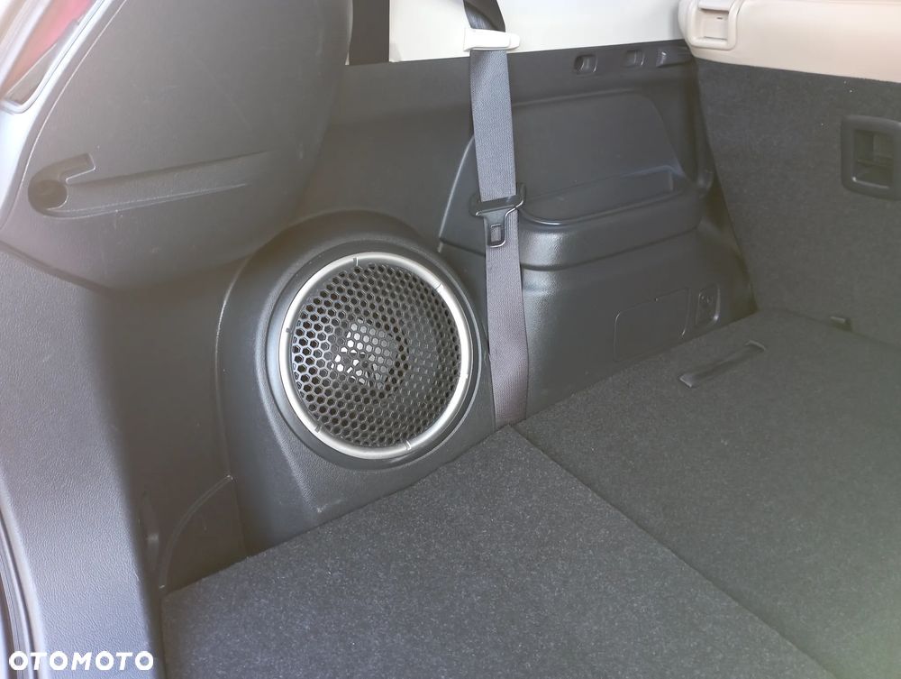 Mitsubishi Outlander 2.0 Intense + Navi 4WD CVT - 35
