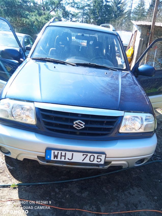 Suzuki Grand Vitara 2.0 - 8
