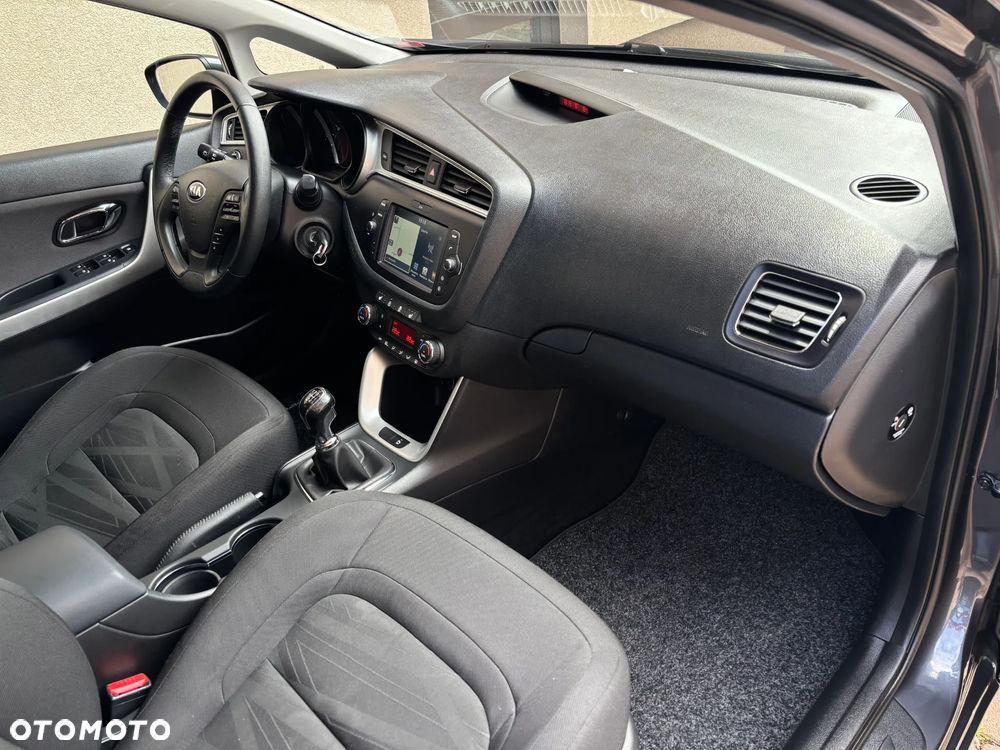 Kia Ceed 1.6 CRDi Smart - 23