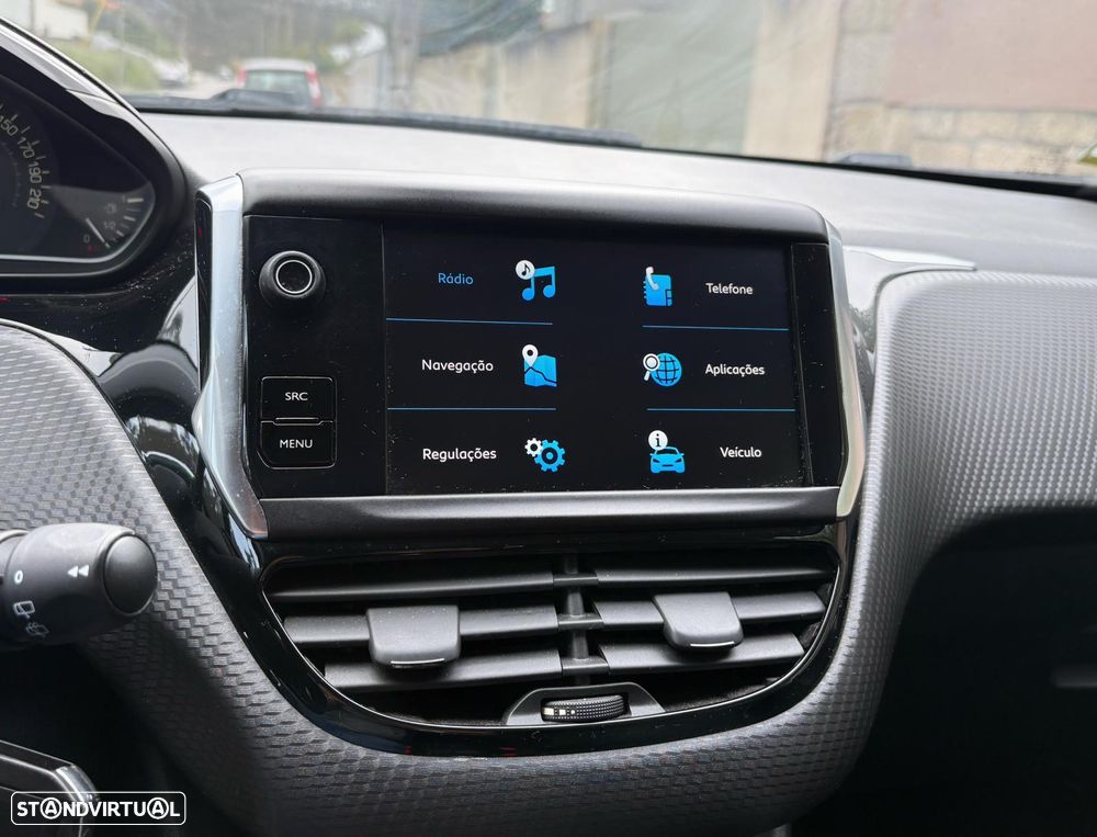 Peugeot 208 1.2 PureTech Signature - 8