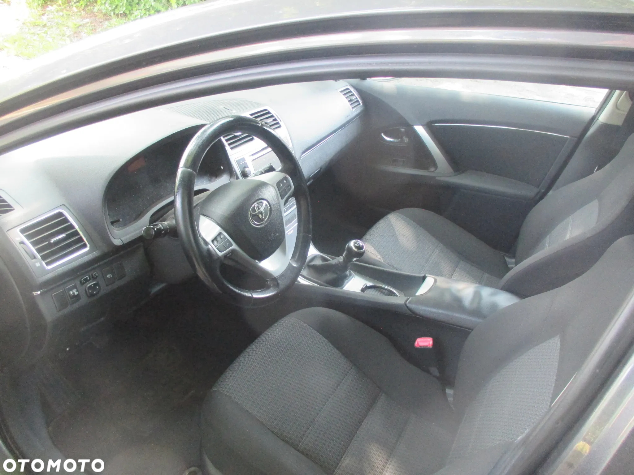 Toyota Avensis 2.0 D-4D Sol - 9