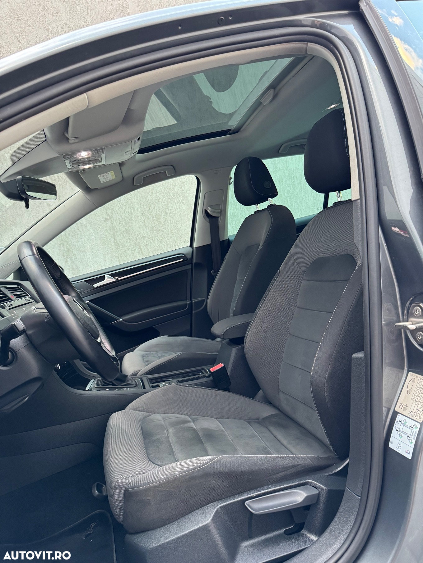 Volkswagen Golf Variant 1.6 TDI (BlueMotion Technology) DSG Comfortline - 16