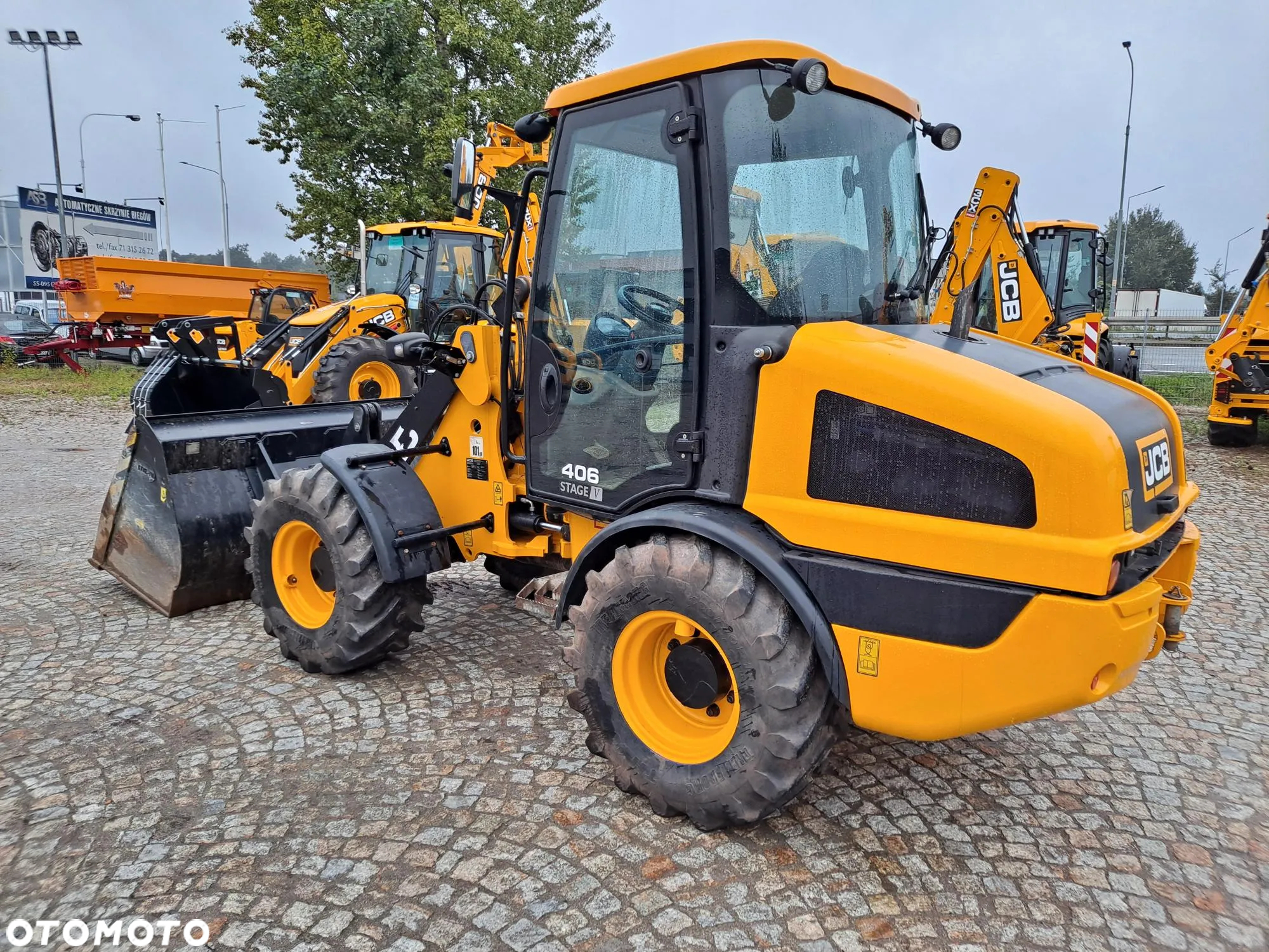 JCB 406 - 4