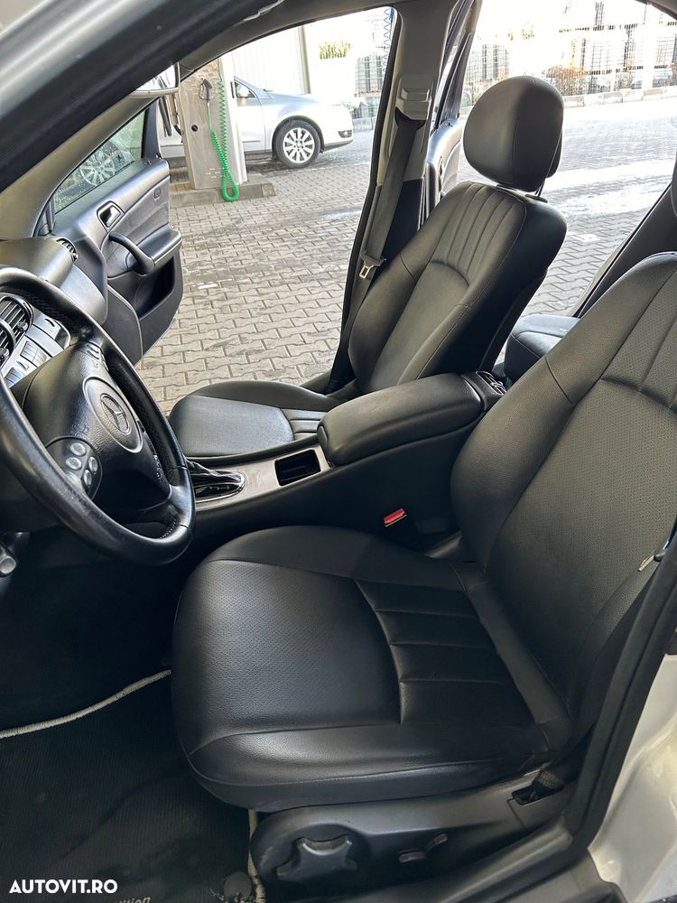 Mercedes-Benz C - 18