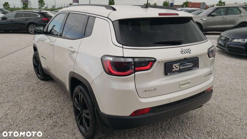 Jeep Compass - 27