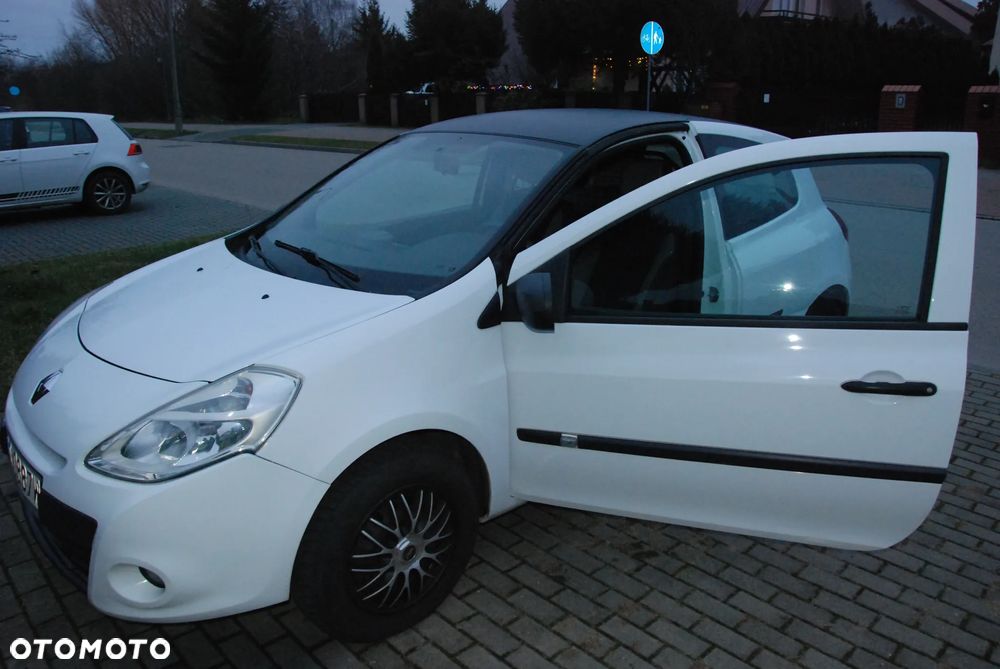 Renault Clio 1.5 dCi Authentique - 11