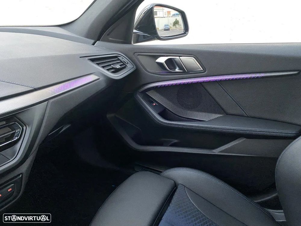 BMW 116 d Pack Desportivo M - 32