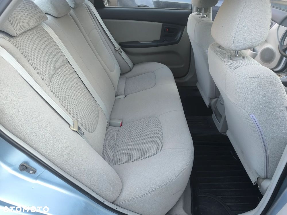 Kia Cerato 1.6 LX - 17