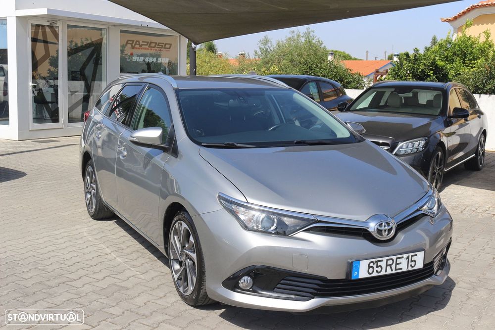 Toyota Auris Touring Sports 1.4 D-4D Comfort+Pack Sport - 2