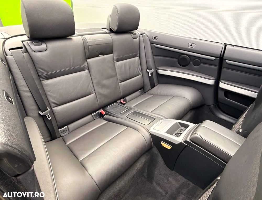 BMW Seria 3 320d DPF Cabrio Aut. - 31