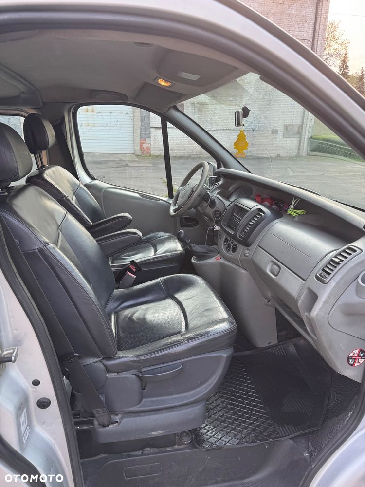 Renault Trafic - 13