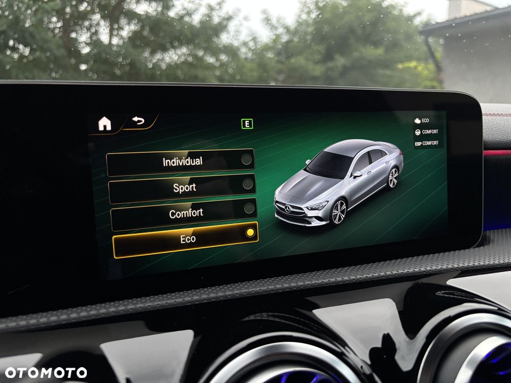 Mercedes-Benz CLA 220 4-Matic AMG Line 7G-DCT - 31